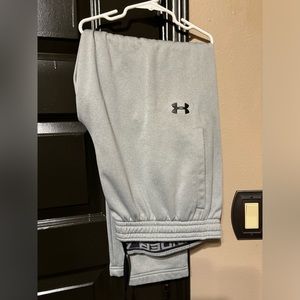 Under Armour Mens XL grey warm up pants.